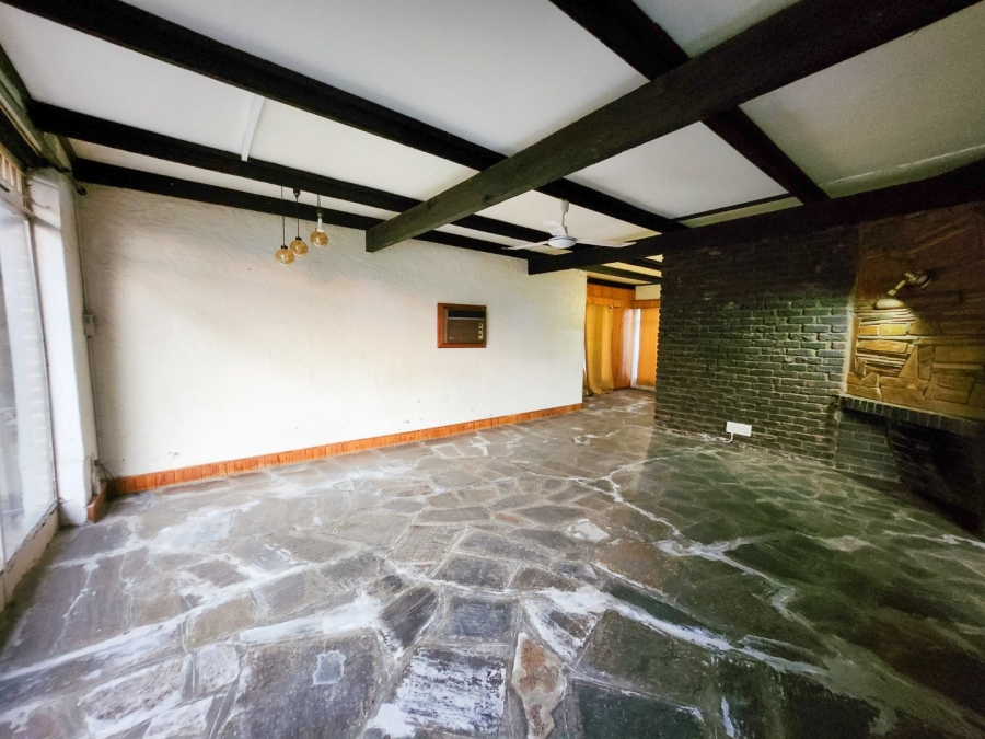 3 Bedroom Property for Sale in Flamwood North West